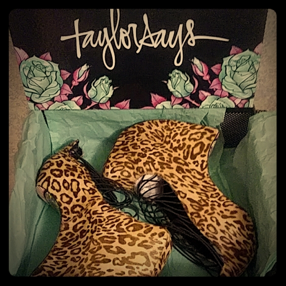NIB TaylorSays Leopard Pumps - Picture 3 of 8